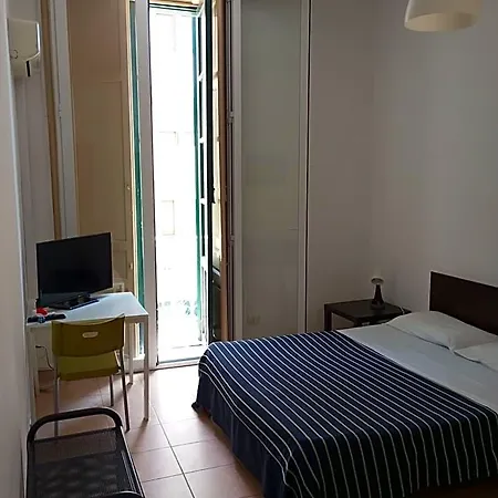 Pensjonat Caravaggio Basic 200 M From Ortigia Syrakuzy